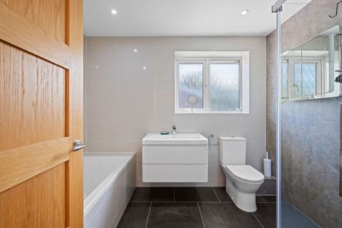 17 Mere Close, Orpington, BR6 8ES