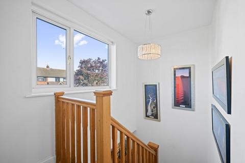 17 Mere Close, Orpington, BR6 8ES