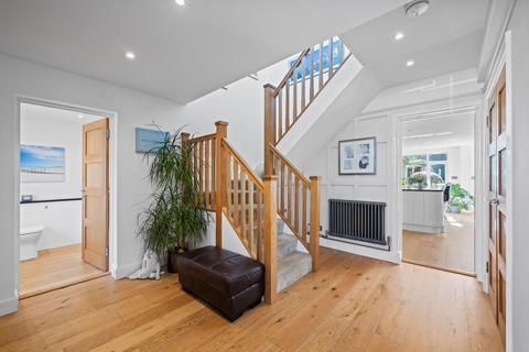 17 Mere Close, Orpington, BR6 8ES