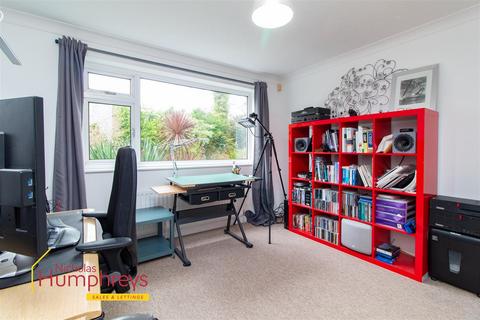 2 bedroom detached bungalow for sale, St. Just Close, Ferndown