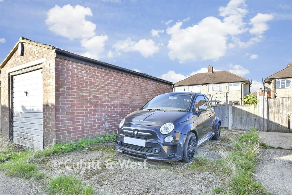 Driveway/Parking