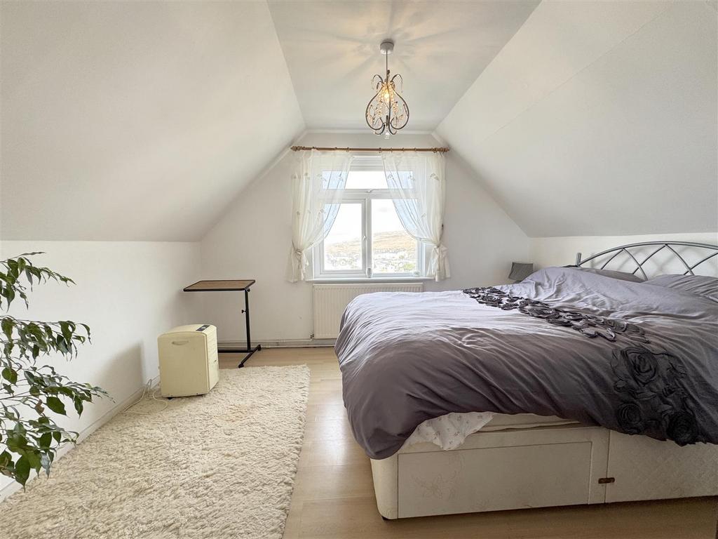 Bedroom (1st Floor)