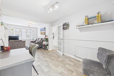 3 bedroom semi-detached house for sale, Cottimore Avenue, Walton-On-Thames