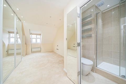 undefined, Staines Road East, Sunbury-On-Thames TW16