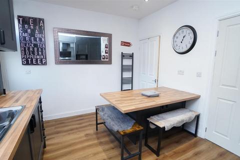 12 Mexborough Road, Bradford, BD2 1BL