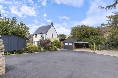 4 bedroom detached house for sale, Valley Road, Barlow, Dronfield