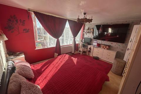 14 Teviot Close, Corby, NN17 2HY
