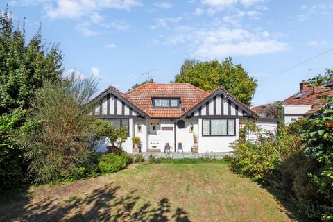 3 bedroom detached bungalow for sale, Richings Way, Iver SL0
