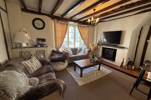 2 bedroom terraced house to rent, High Street, Milton Keynes MK11
