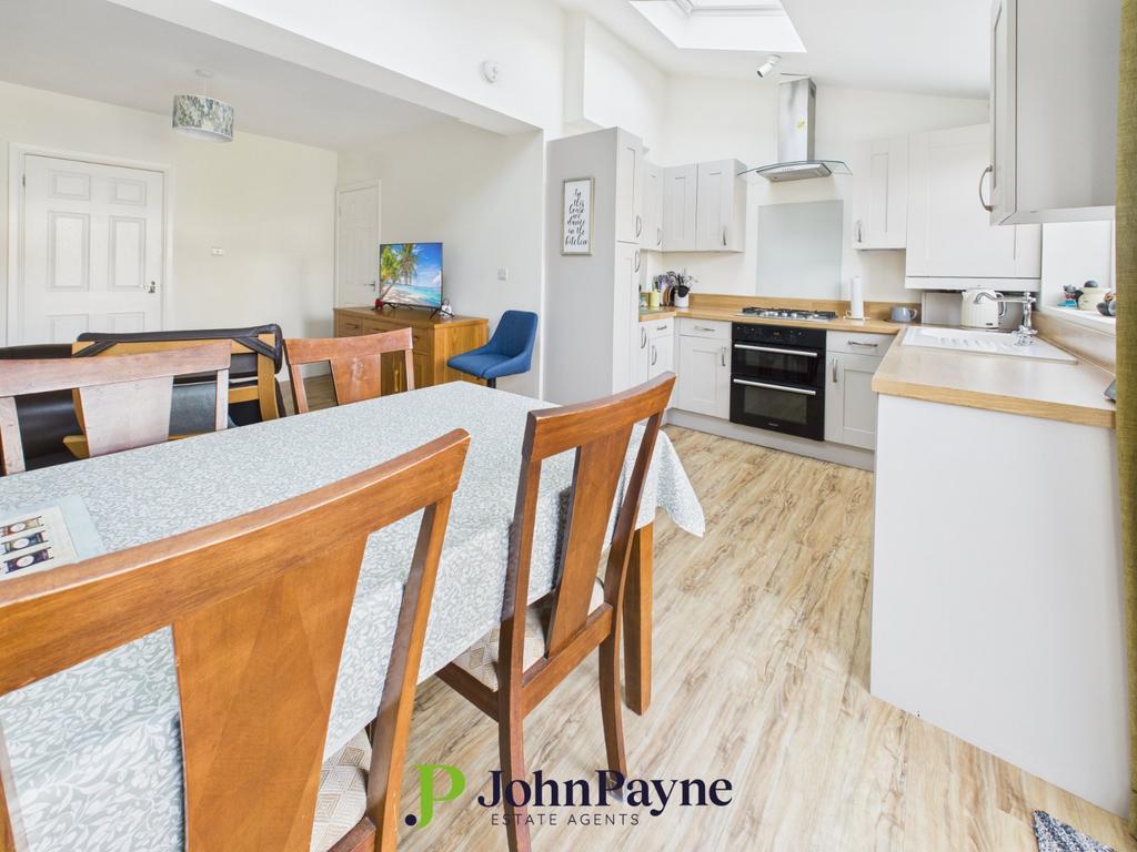 Kitchen / Dining