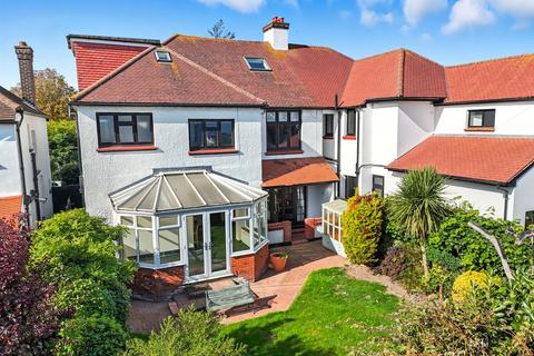 undefined, Thorpe Hall Avenue, Southend-on-sea, SS1 3