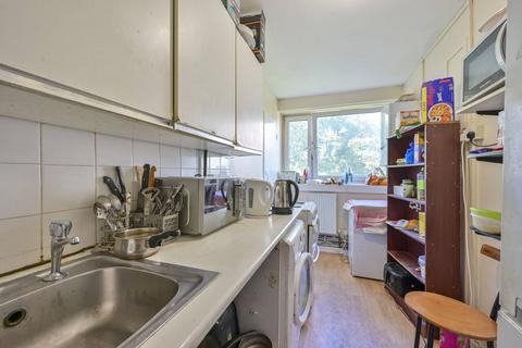 1 bedroom flat for sale, Tangley Grove, Roehampton, London, SW15