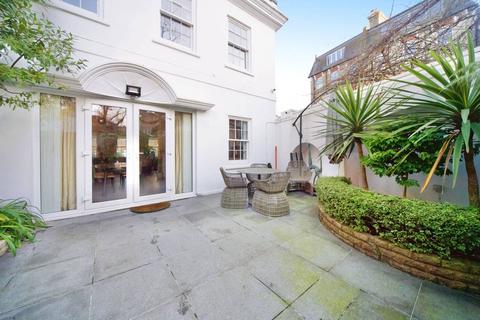 undefined, Squires Mount, Hampstead, London, NW3