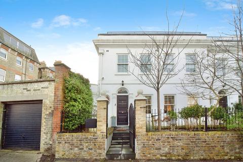 undefined, Squires Mount, Hampstead, London, NW3
