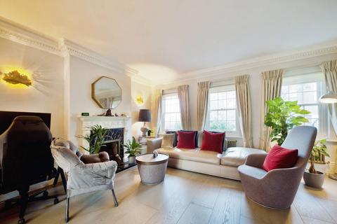 Squires Mount, Hampstead, London, NW3