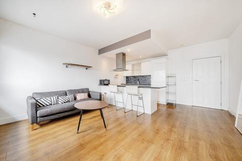 2 bedroom flat to rent, Brownhill Road, London, SE6