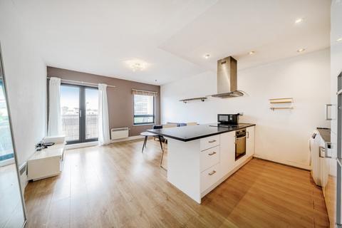 2 bedroom flat to rent, Brownhill Road, London, SE6