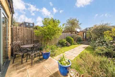 3 bedroom terraced house for sale, Worslade Road, London SW17