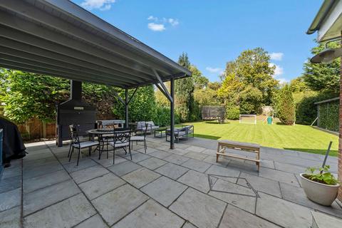 Ashley Drive Spur, Kingswood, Tadworth, KT20 6LR