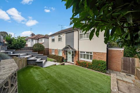 4 bedroom detached house for sale, Drive Spur, Tadworth KT20