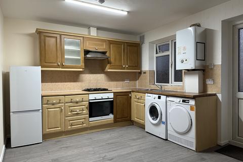 1 bedroom apartment to rent, Berkeley Waye, Hounslow TW5