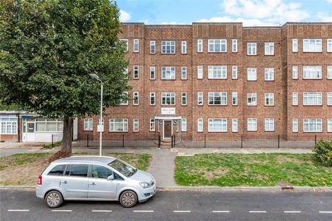 5 Geddy Court, Romford, RM2 6BE