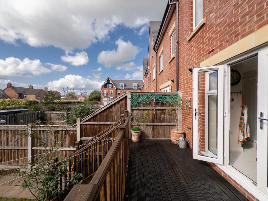 20250922122309 - 2025-09-22 12-23-09 - 5 Marine Pa