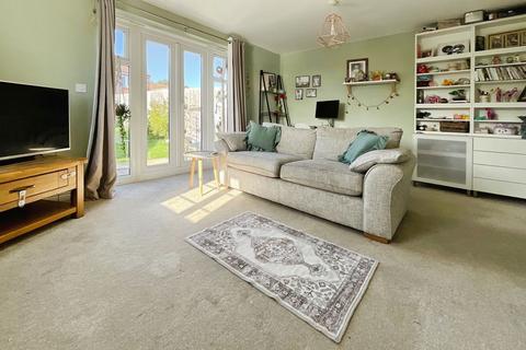 3 bedroom semi-detached house for sale, Willow Road, Leicester LE3