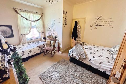 3 bedroom end of terrace house for sale, Park Road, Warwickshire CV12