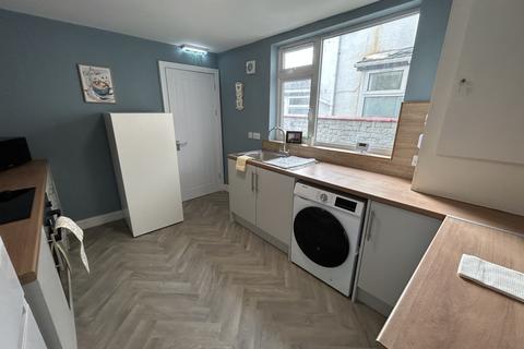 1 bedroom terraced house to rent, Park Street, Cleethorpes, DN35