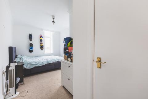 2 bedroom flat for sale, Upper Tooting Road, London SW17