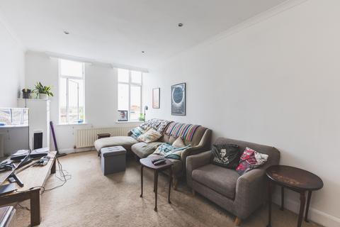 2 bedroom flat for sale, Upper Tooting Road, London SW17