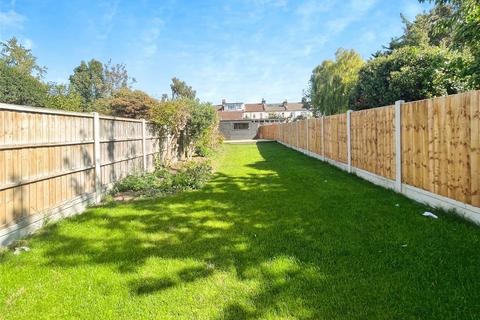 3 bedroom semi-detached house for sale, Ilfracombe Road, Southend-on-Sea, Essex