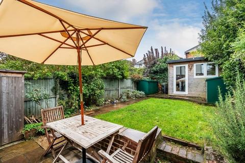 12 Arundel Road, Dorking, RH4 3HY