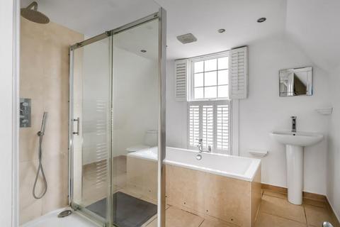12 Arundel Road, Dorking, RH4 3HY