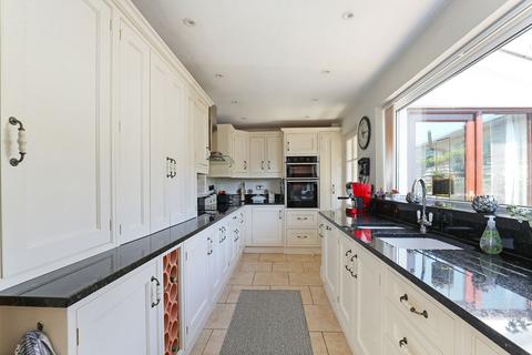 2 bedroom detached bungalow for sale, St. Johns Road, Bristol BS48