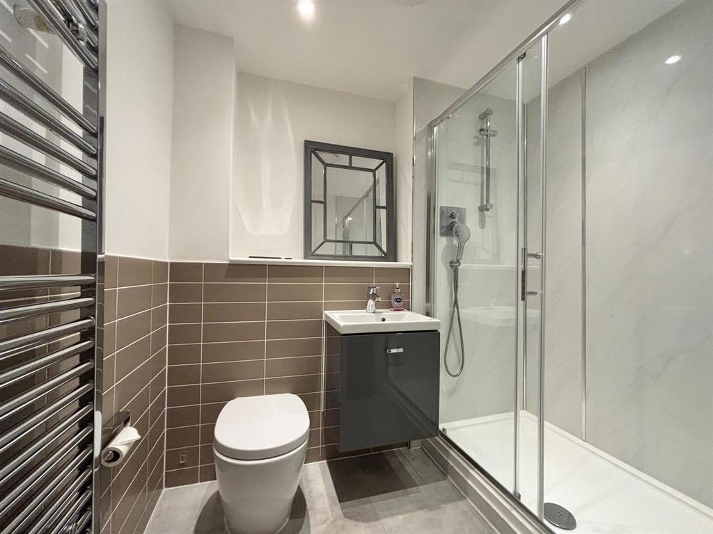 SHOWER1.jpg