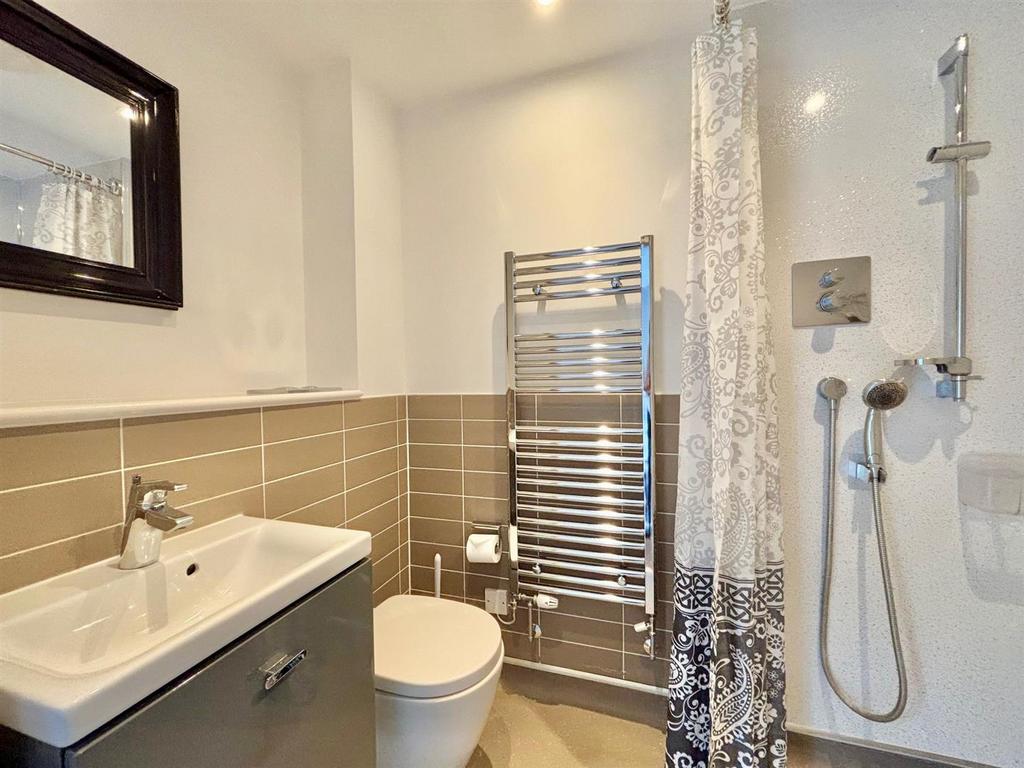 ENSUITE.jpg