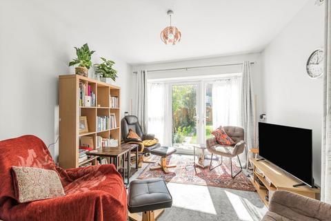 undefined, Doone Close, Teddington TW11