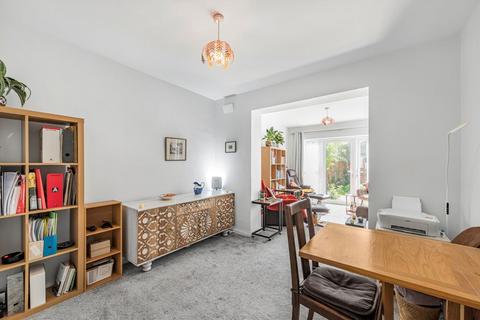 undefined, Doone Close, Teddington TW11