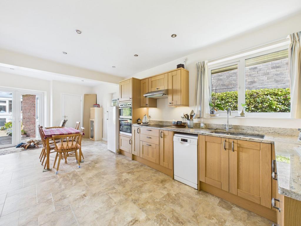 Dining/Kitchen