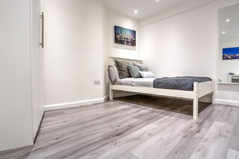 undefined, 142 Newington Butts, London, Greater London, SE11 4RN
