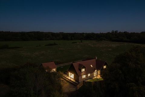 5 bedroom detached house for sale, Cufaude Lane, Tadley RG26