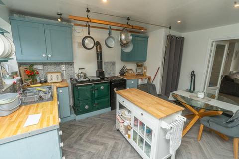 1 Clwyd Terrace, Llandyrnog, Denbigh, LL16 4YG