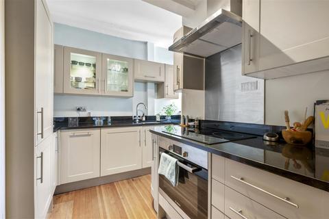 2 bedroom apartment for sale, Hill Court, Wimbledon Hill Road, SW19