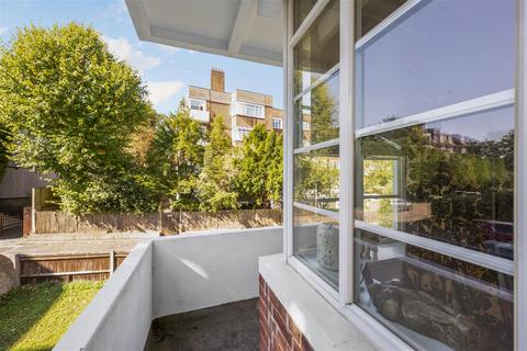2 bedroom apartment for sale, Hill Court, Wimbledon Hill Road, SW19