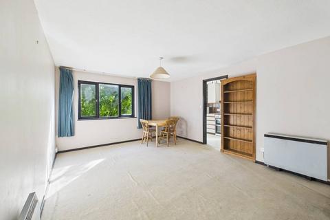 2 bedroom apartment for sale, Foxwood Close, Feltham, Middlesex, TW13