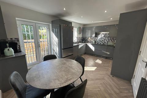 4 bedroom townhouse for sale, Calico Crescent, Stalybridge SK15