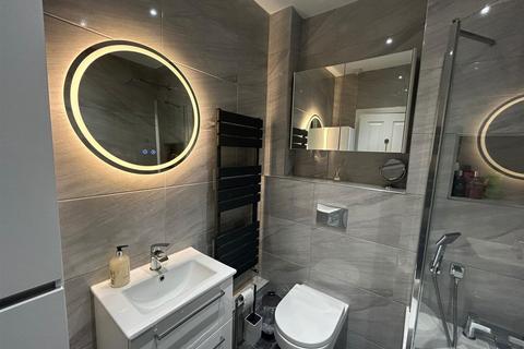 4 bedroom townhouse for sale, Calico Crescent, Stalybridge SK15