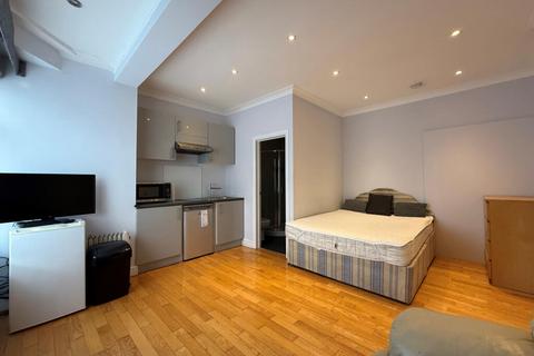 undefined, Upper Richmond Road, London SW15